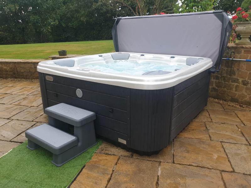 Hot Tub Installation | Oxford